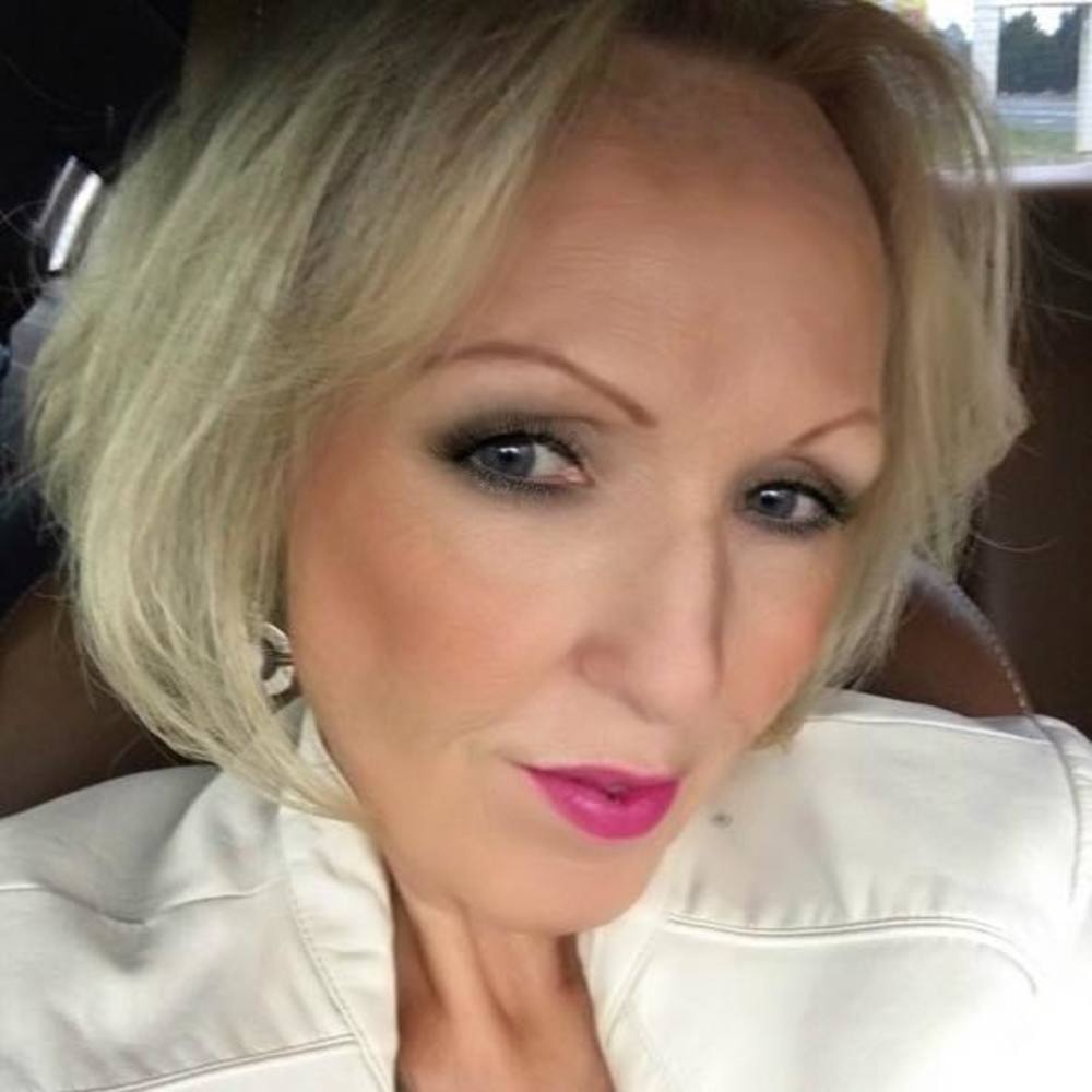 Meet your Posher, Renee